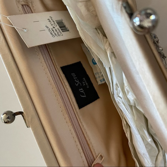 Le sera satin evening bag with silver chain strap - Picture 8 of 8